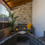 Strandnahes, Modernes Mit Privater Terrasse, Grill - Nur 250 Meter Zum Poreč