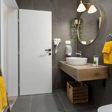 Strandnahes, Modernes Mit Privater Terrasse, Grill - Nur 250 Meter Zum