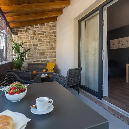 Apartamento Strandnahes, Modernes Mit Privater Terrasse, Grill - Nur 250 Meter Zum *